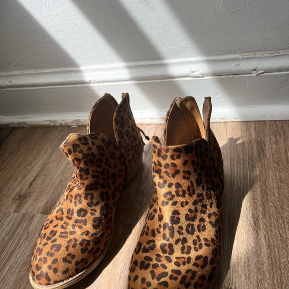 Leopard Print Ankle Boots - Picture 2 of 6